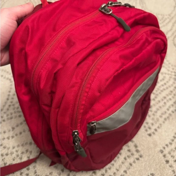 MEC Small Backpack in Red - Picture 4 of 10